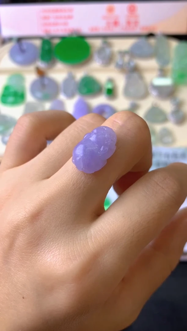 未镶嵌定制翡翠晶**娘毛货抛光