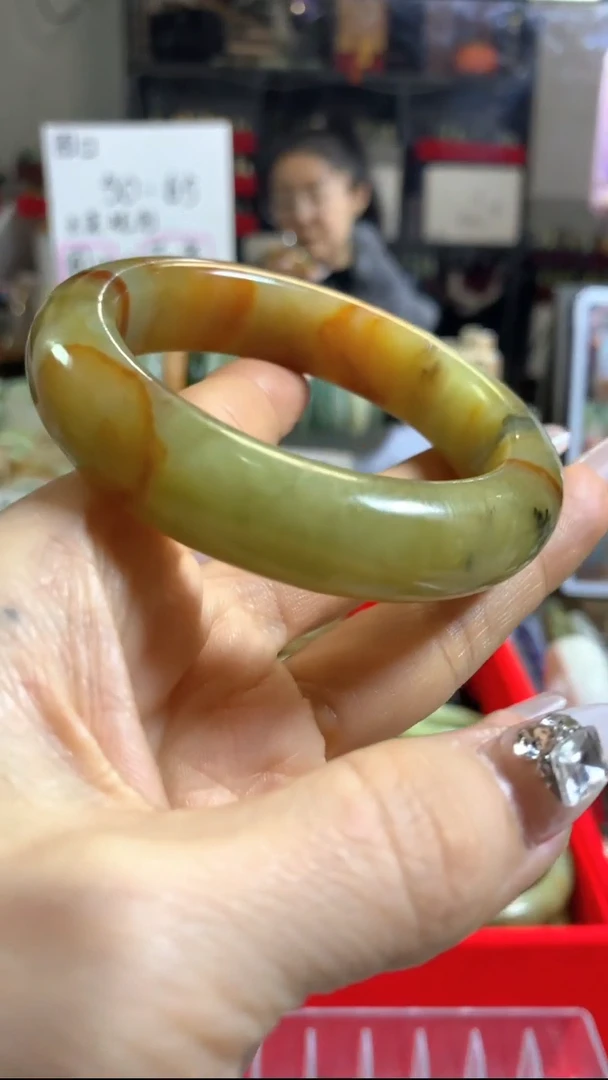未镶嵌岫玉手镯48 56+ 包容