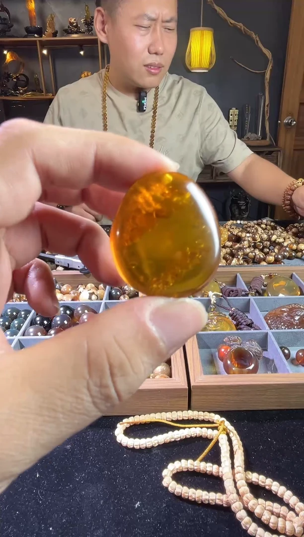 琥珀颈饰未镶嵌天然缅甸琥珀  天然花珀吊坠