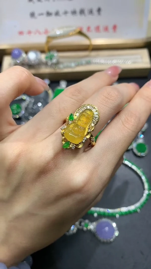 【闪购商品】翡翠戒指18K金镶嵌28团购