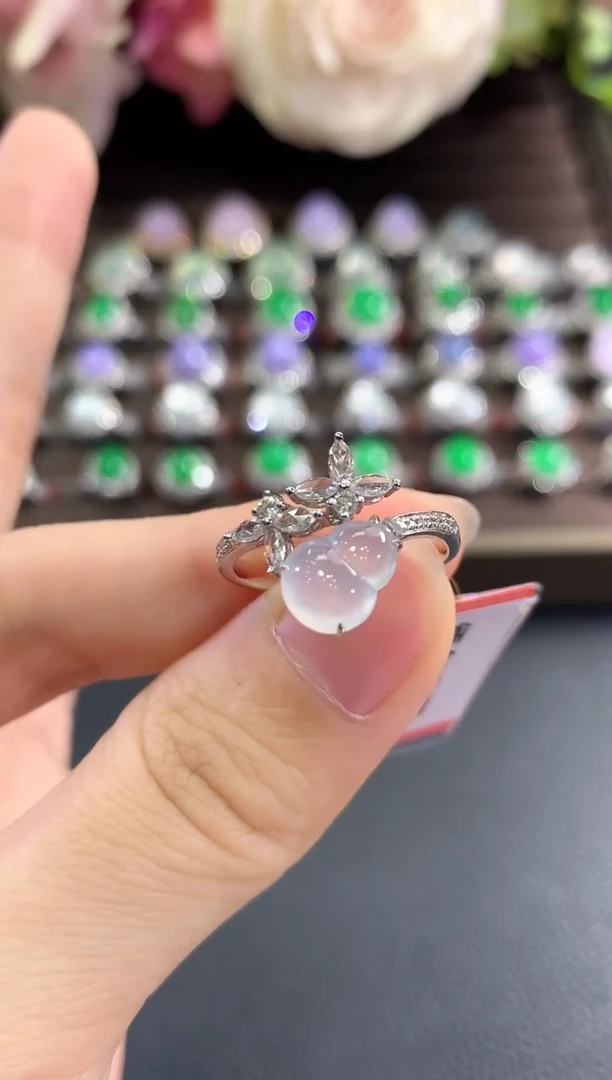 18K金镶嵌戒指翡翠b75