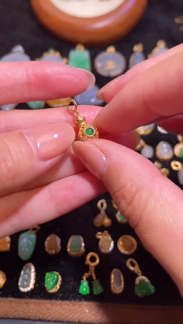 颈饰银S925镶嵌翡翠天然a货翡翠