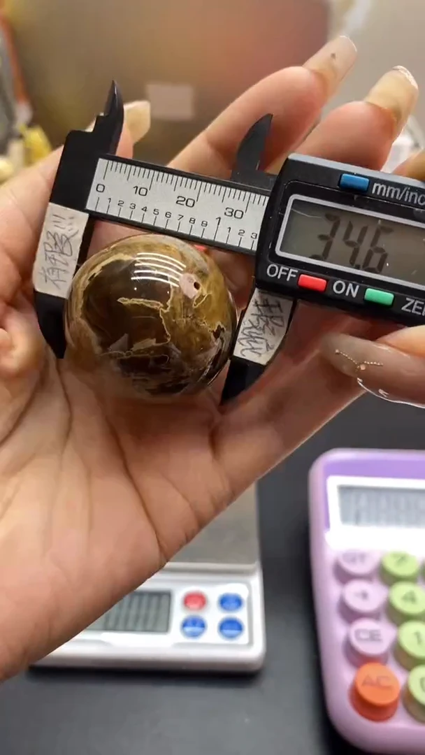 未镶嵌琥珀珠宝奇石729