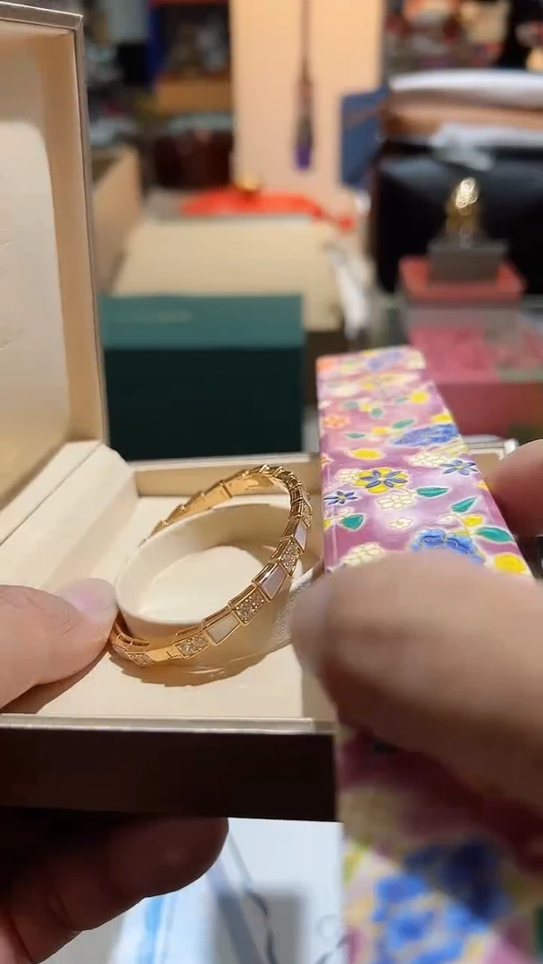 【闪购商品】瓷片正品保真，清库存