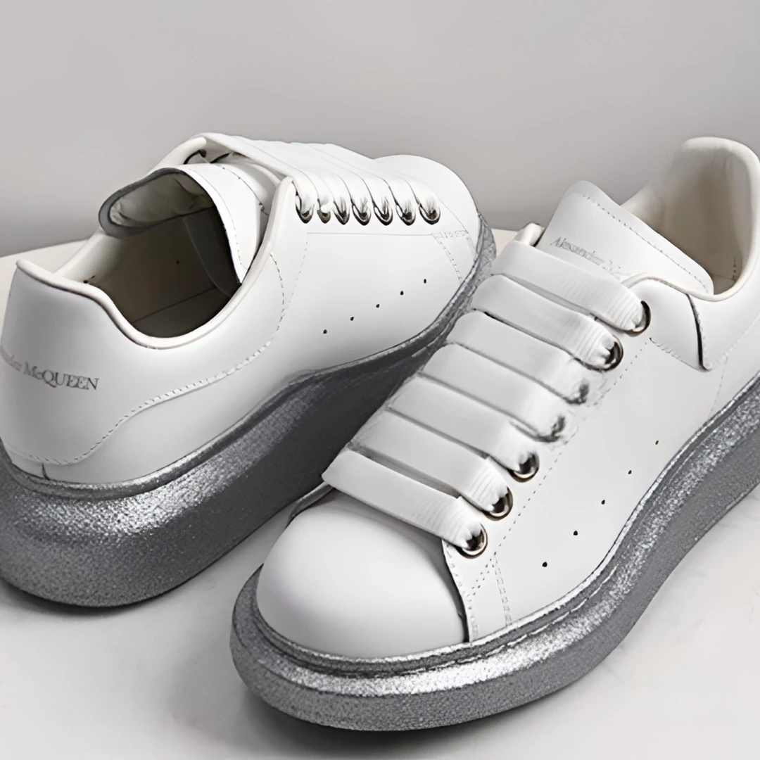 未使用 Alexander McQueen/亚历山大·麦昆 【念念】小白鞋 银底