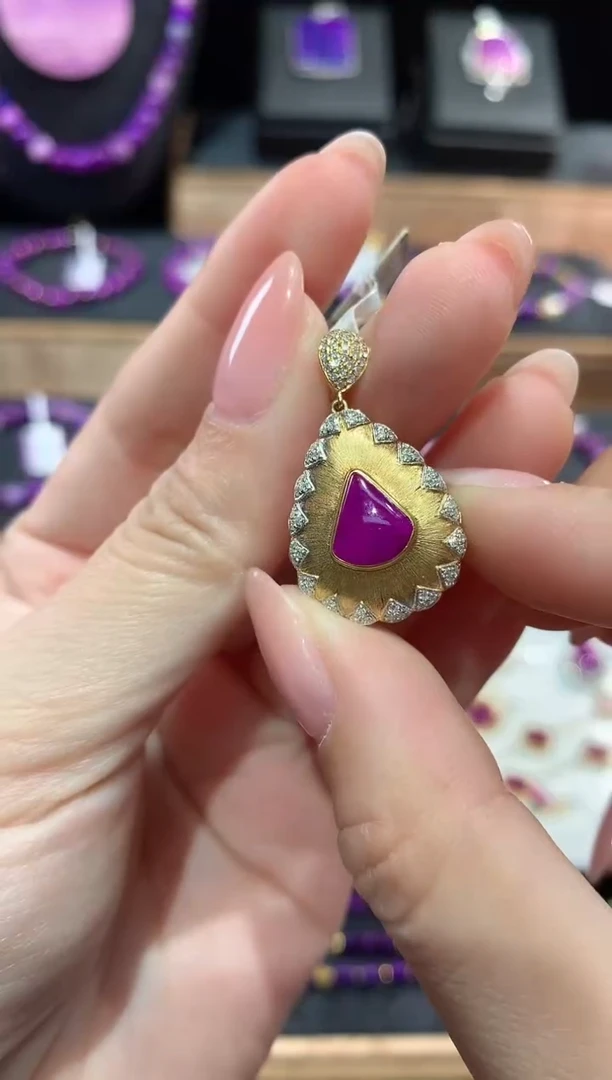 苏纪石（舒俱来）18K金镶嵌.吊坠