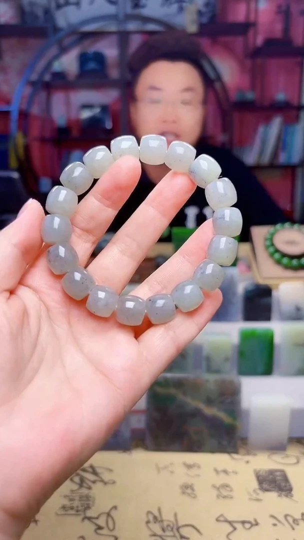 和田玉未镶嵌把件32