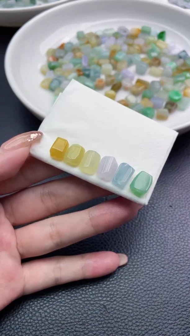 未镶嵌定制翡翠薄****?珠子