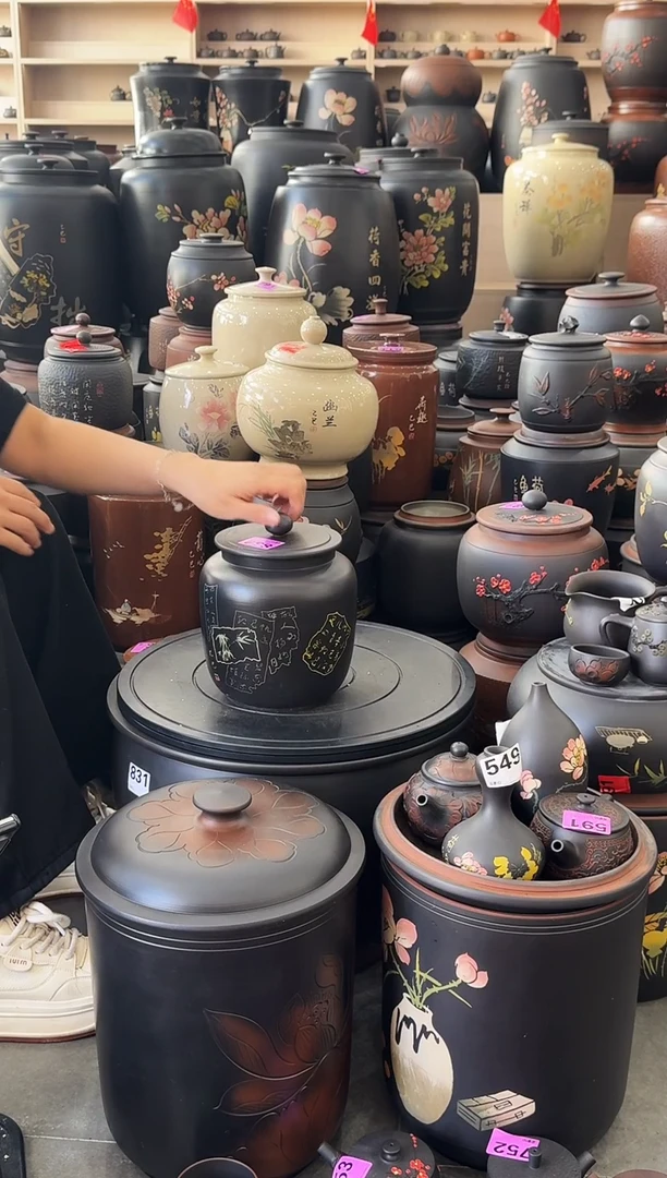 罐瑕疵茶叶罐 冬瓜彩填  833