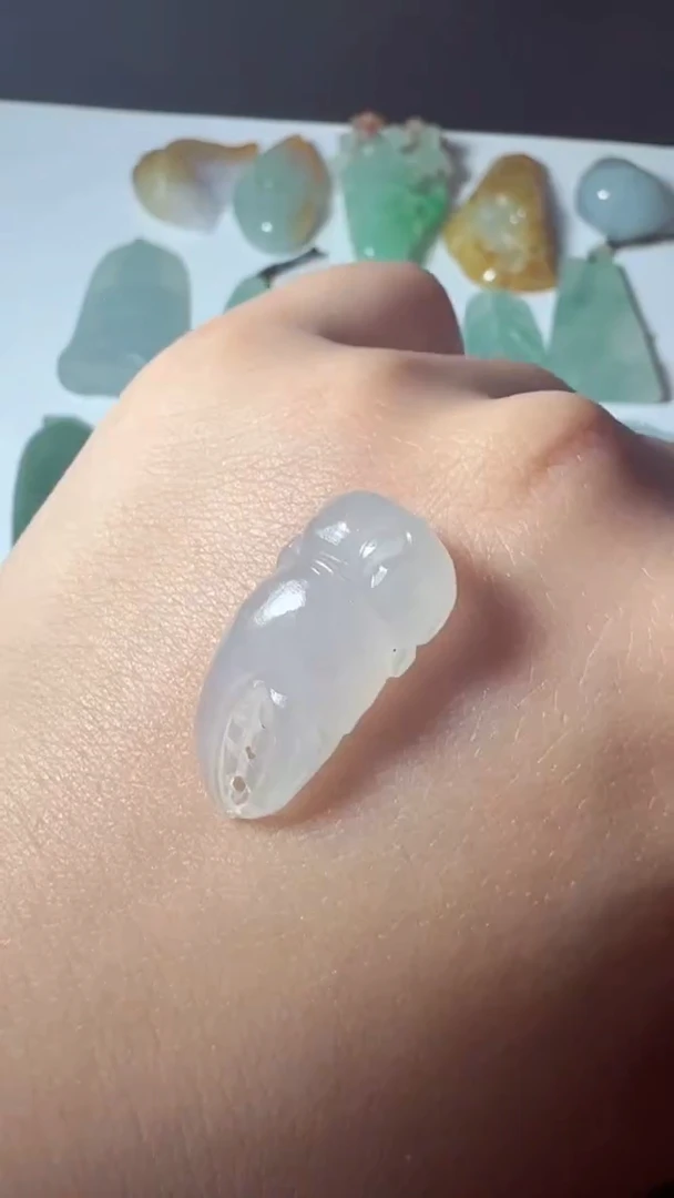 未镶嵌定制翡翠蟹钳