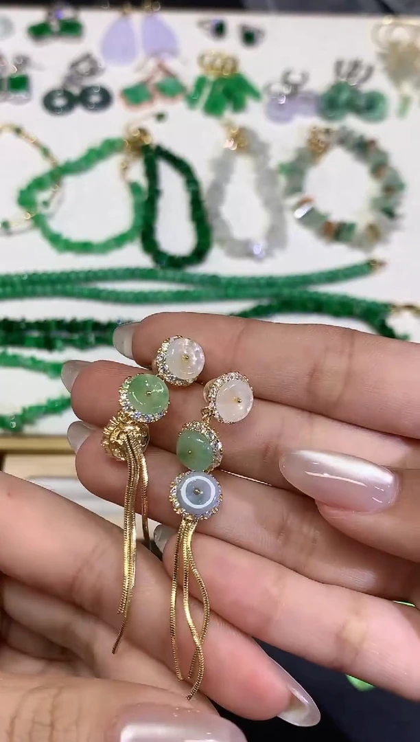 【闪购商品】翡翠吊坠(不含链)合金16多人多样性随机发货1件