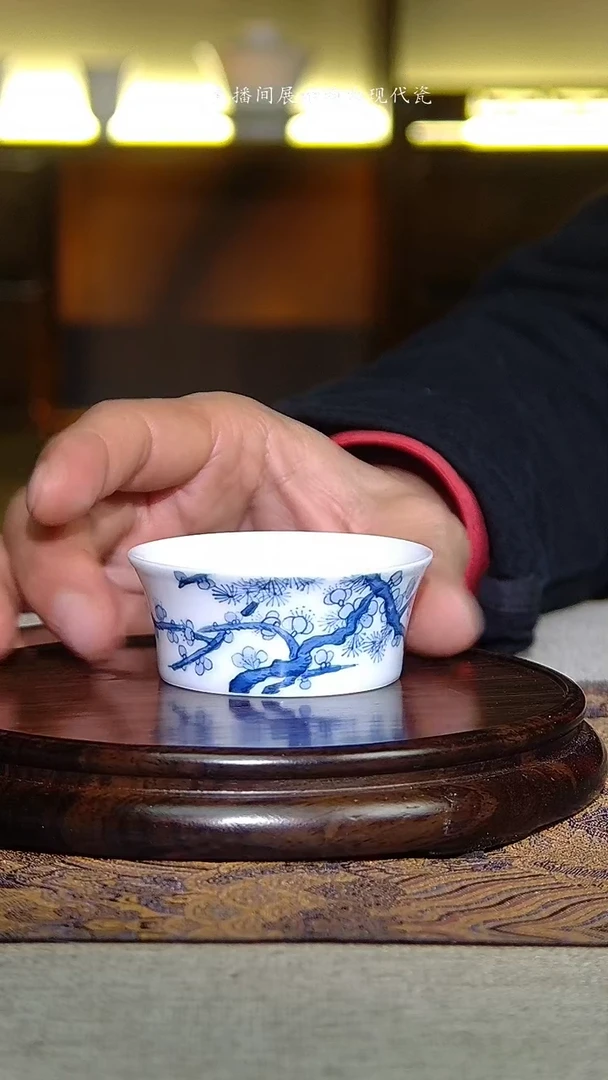 景德镇全手绘高温青花梅花（微瑕）