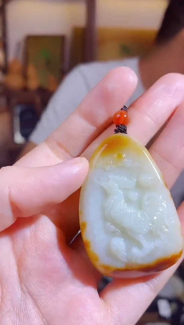 和田玉未镶嵌颈饰1