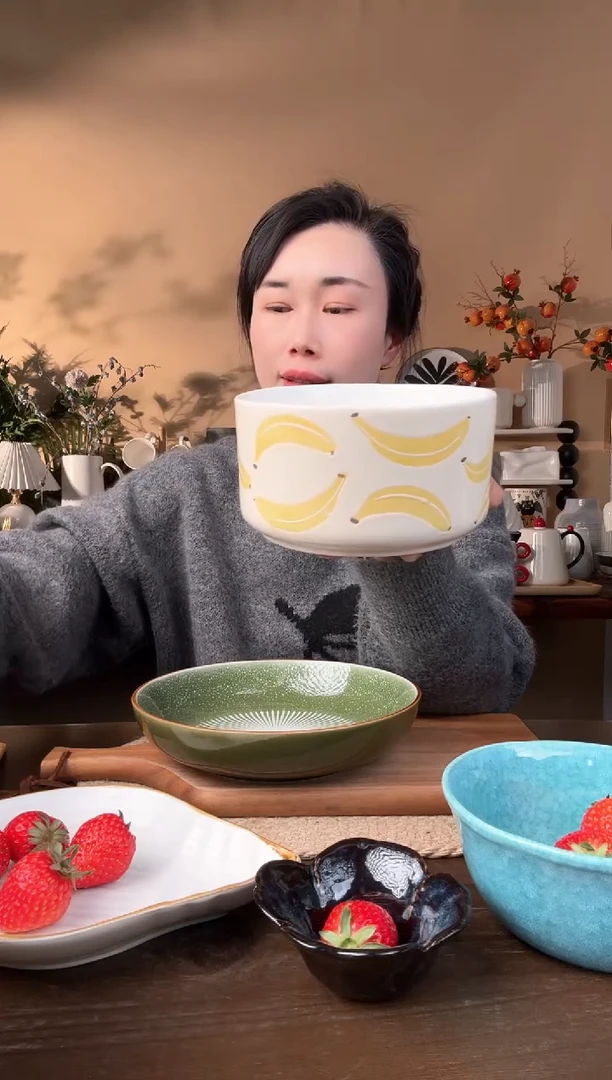 【闪购商品】瓷片6英寸香蕉碗微瑕