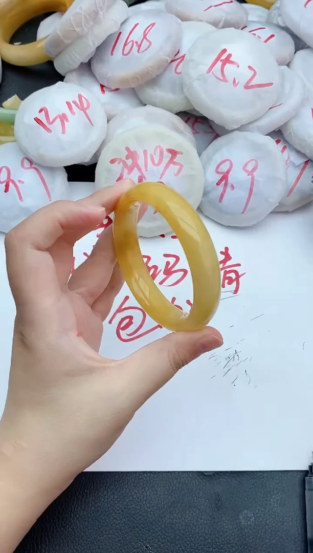 未镶嵌手镯石英质玉198+59.5