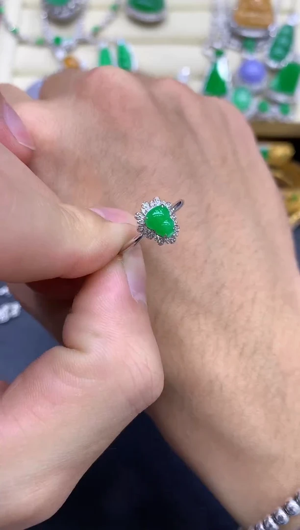 18K金镶嵌戒指翡翠367-中国好珍宝