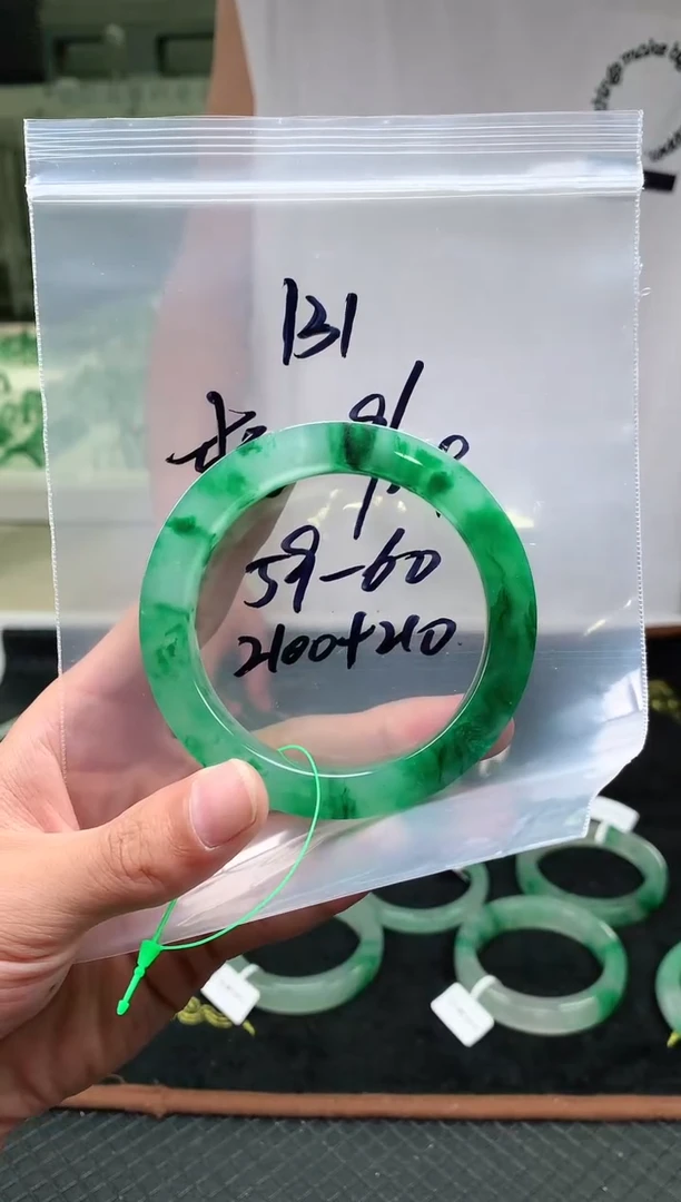 未镶嵌非洲翠手镯石英质玉非洲翠手镯59-60圈口131号