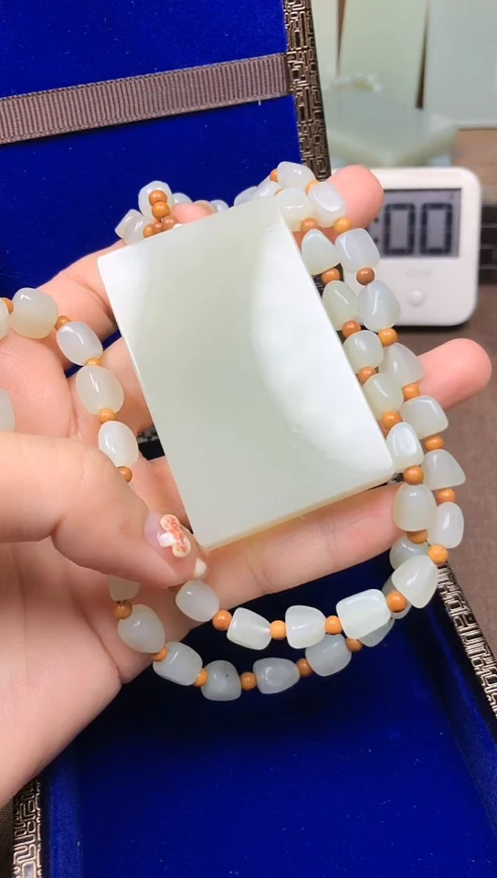 颈饰未镶嵌和田玉品**心品茶