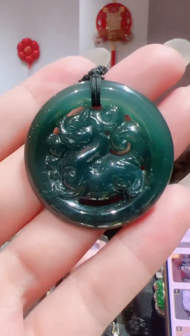翡翠未镶嵌颈饰202570142