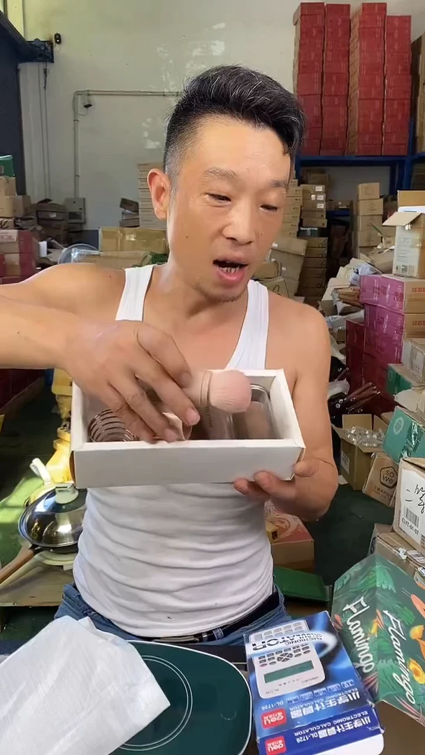 食品级塑料1美妆蛋一盒