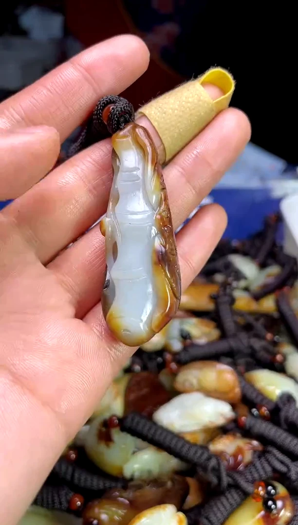 【闪购商品】和田玉颈饰未镶嵌1