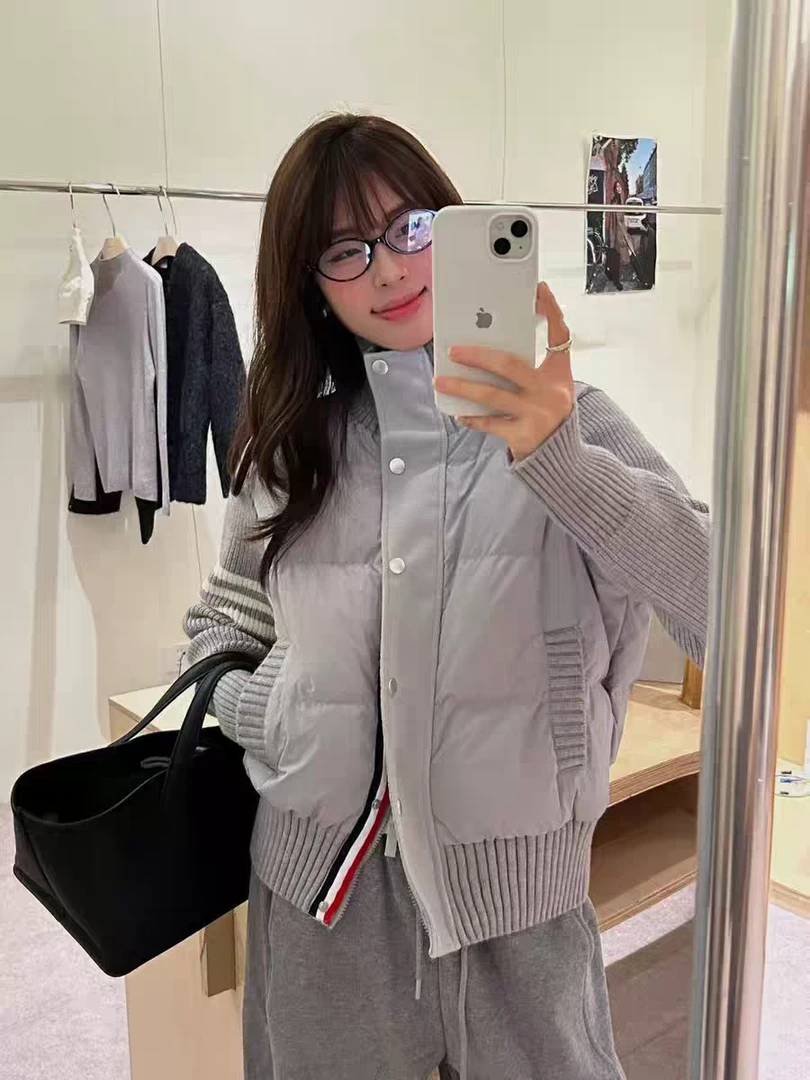 针织罗纹袖口红白蓝条纹拼接双门襟棉服