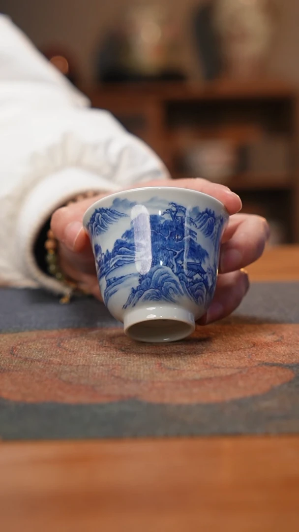 【闪购商品】福利款全手工手绘青花山水铃铛杯