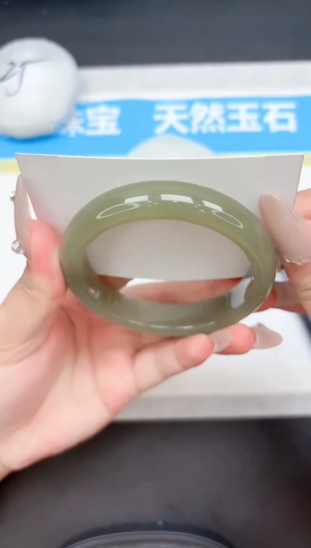 未镶嵌手镯石英质玉26-60.1