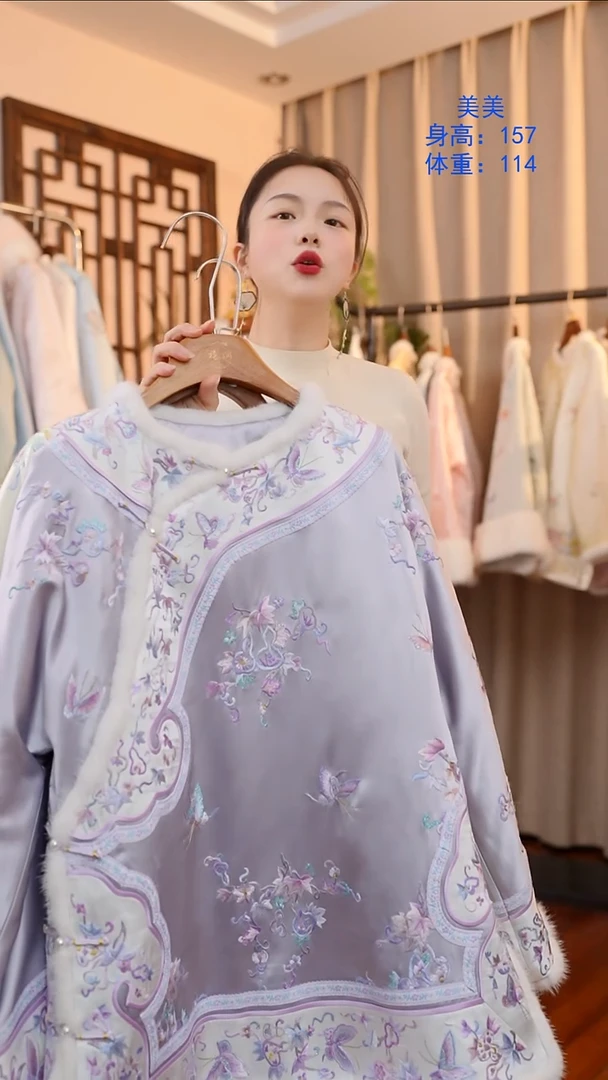 织绣非遗服饰一物一件