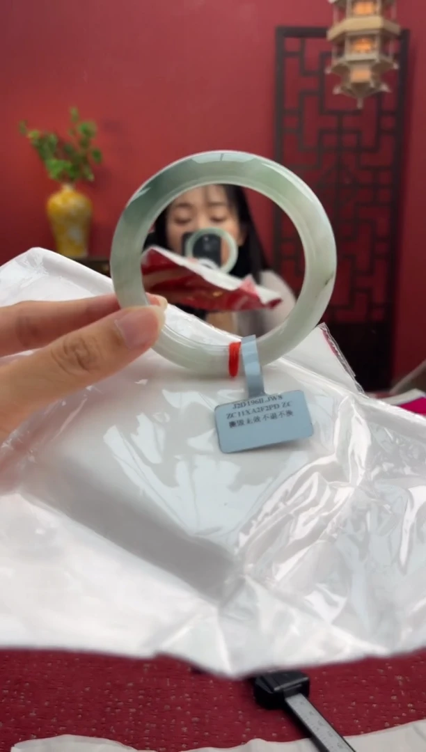 未镶嵌手镯（圆镯）翡翠翡翠手镯11