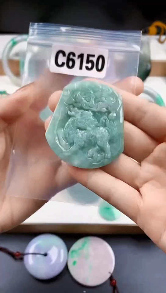 颈饰未镶嵌翡翠天然翡翠吊坠挂件