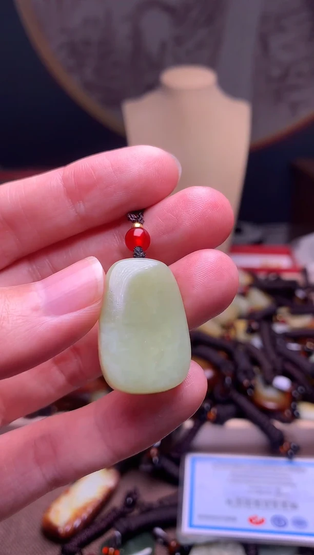 颈饰未镶嵌和田玉新疆料青海料清水和田玉吊坠