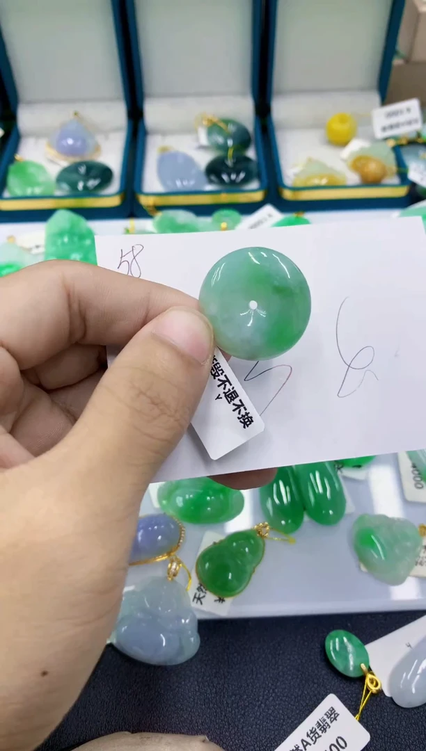 颈饰未镶嵌翡翠11111111