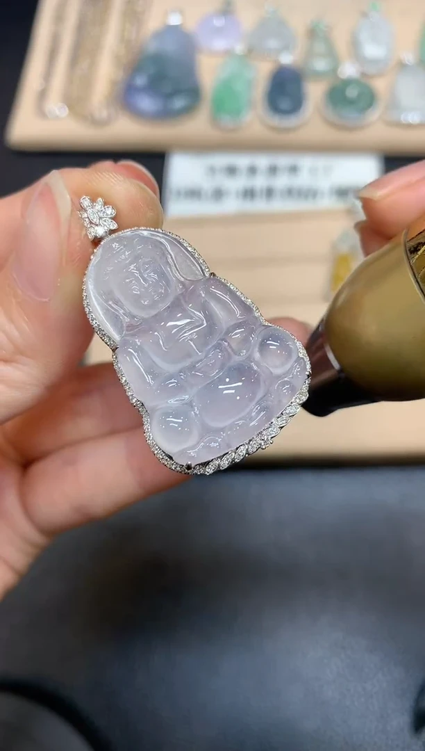 【闪购商品】翡翠颈饰18K金镶嵌观音【无服务费】