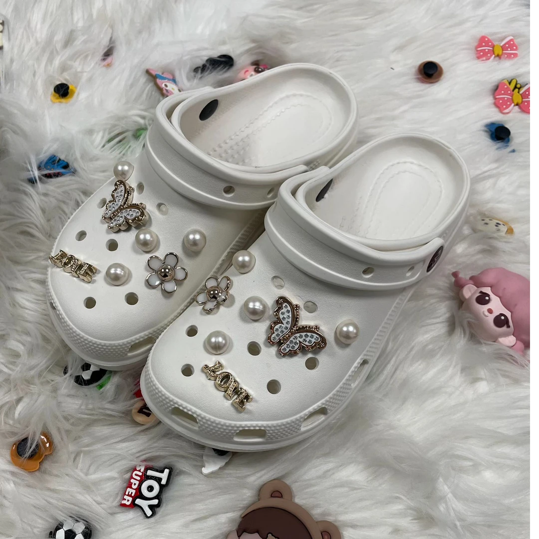 2025新款云朵洞洞鞋女款夏季外穿厚底防滑eva沙滩爆款凉拖鞋