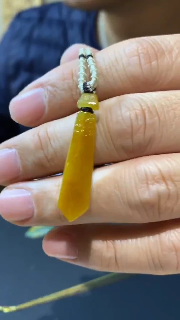 吊坠(不含链)未镶嵌翡翠满黄翡 饕餮怀古