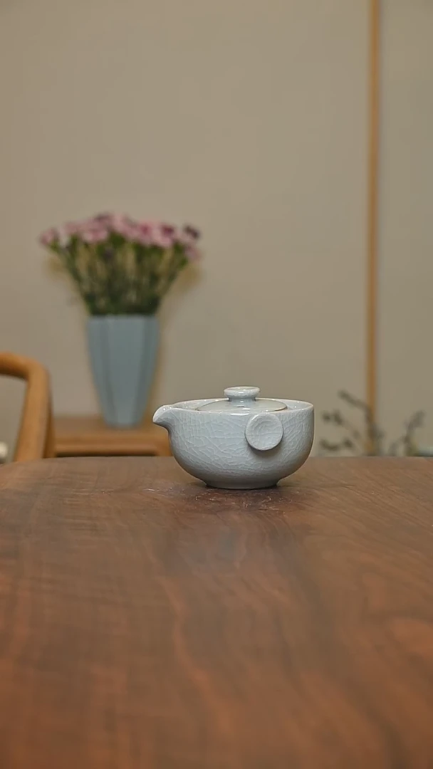 手抓壶 粉青釉 微瑕 朱家汝窑款