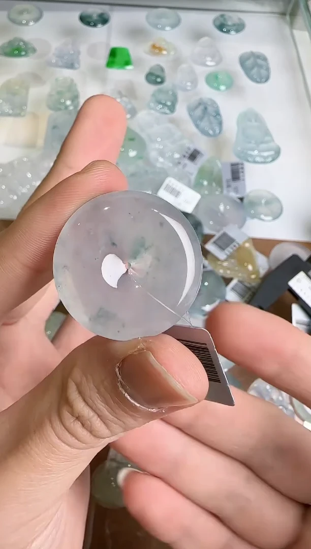 【闪购商品】翡翠吊坠(不含链)未镶嵌