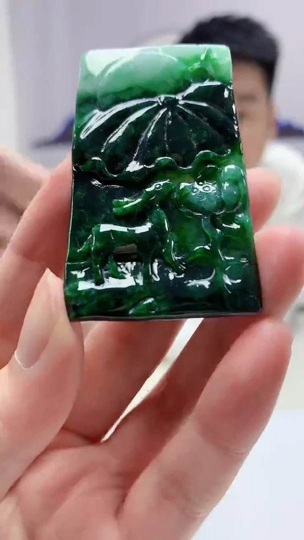 【闪购商品】定制翡翠未镶嵌5028zm-毛货挂件46鹿牌