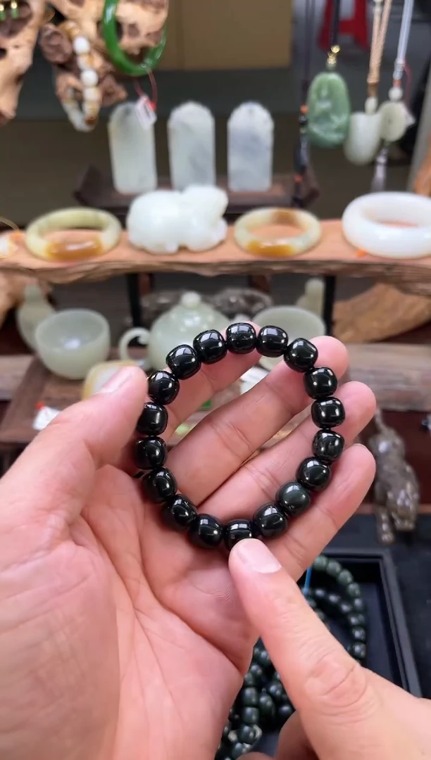 【闪购商品】和田玉手串未镶嵌卡12A青海黑青老型珠