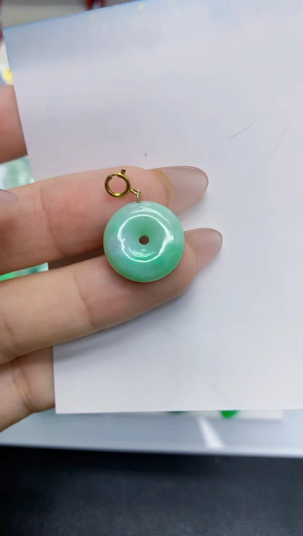 翡翠未镶嵌吊坠(不含链)1