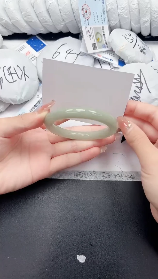 未镶嵌手镯石英质玉116-55.8DY