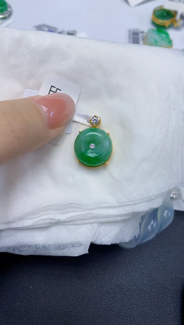 颈饰未镶嵌翡翠天然缅甸翡翠A货多样性发一件