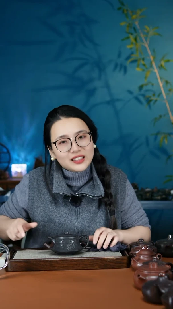 茶壶紫砂陈景明石黄荷塘月色柱础270CC（黑）