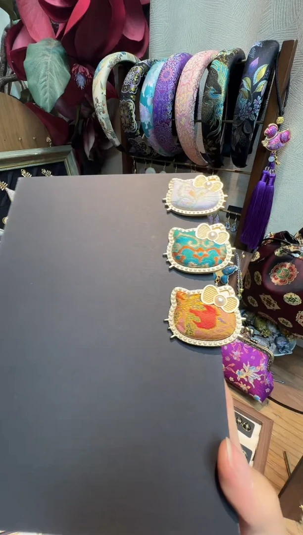 做****花【孤品车12.16】毛明山宋锦，三马铜钱宝相，钱小萍石榴共3个