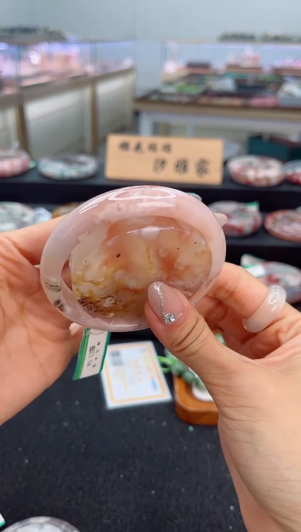 石英质玉手镯未镶嵌59圈口（赠品镯心）6444042