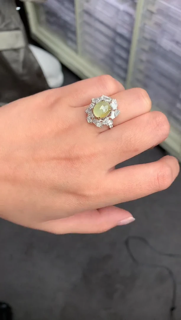 【闪购商品】猫眼戒指18K金镶嵌猫眼戒指