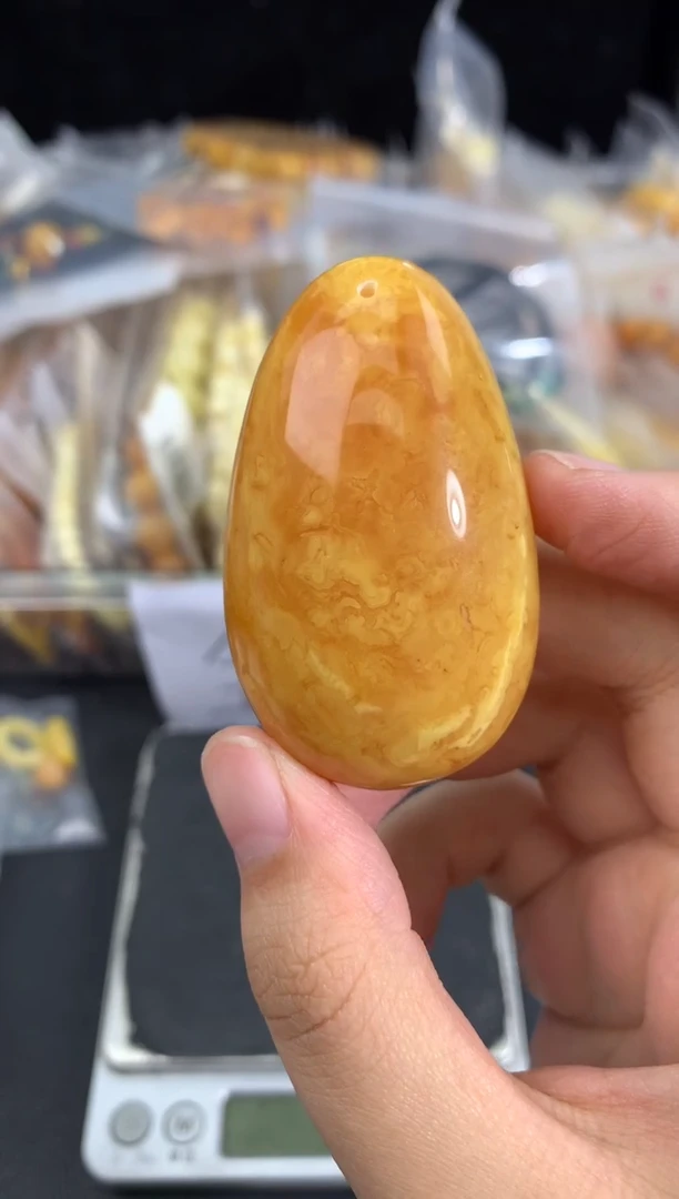 蜜蜡未镶嵌珠宝奇石1