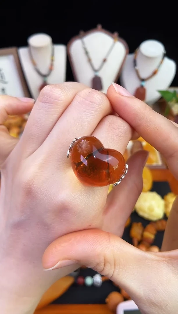 琥珀未镶嵌珠宝奇石柒月