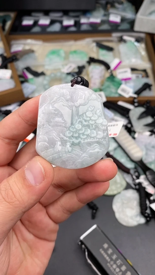 【闪购商品】翡翠颈饰未镶嵌  天然翡翠，一物一图